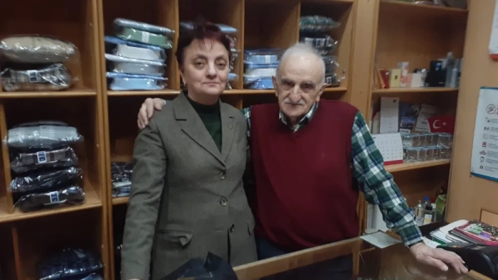 Bir devrin sonu! İzmit’in duayen esnafı kepenk indiriyor